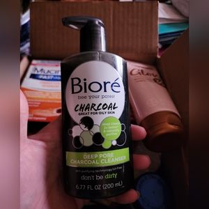 Biore Charcoal skin cleaner